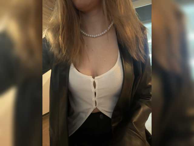 Evagogogo live cam on BongaCams