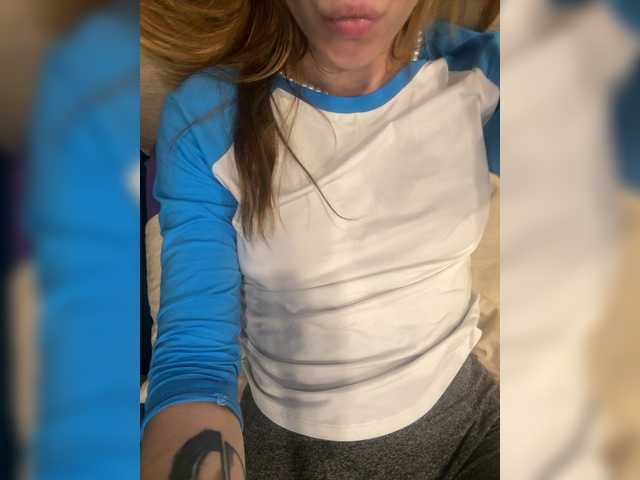 Evagogogo live cam on BongaCams