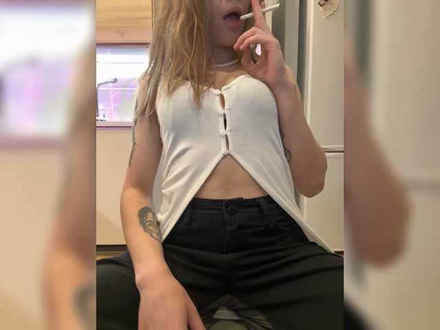Evagogogo live cam on BongaCams