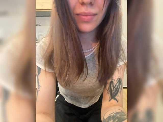 Evagogogo live cam on BongaCams