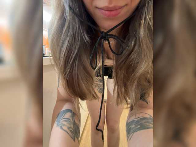 Evagogogo live cam on BongaCams