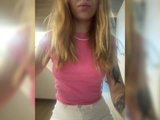 Evagogogo live cam on BongaCams