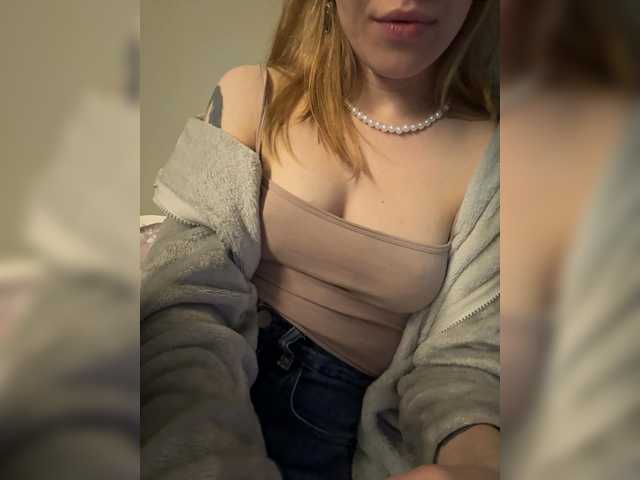 Evagogogo live cam on BongaCams