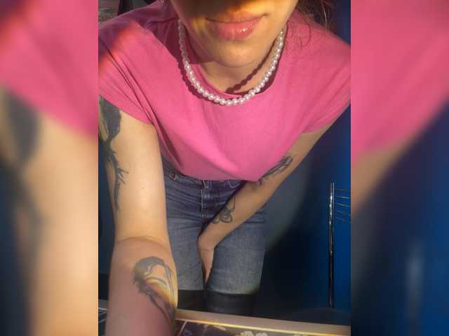 Evagogogo live cam on BongaCams