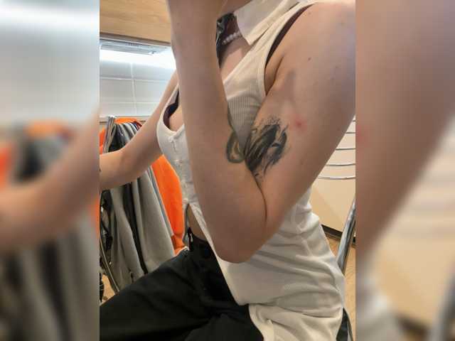 Evagogogo live cam on BongaCams
