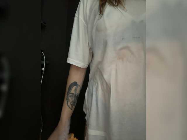 Evagogogo live cam on BongaCams