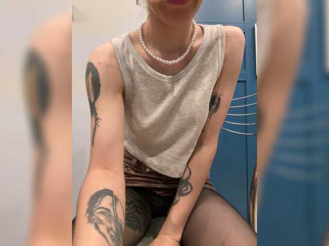 Evagogogo live cam on BongaCams