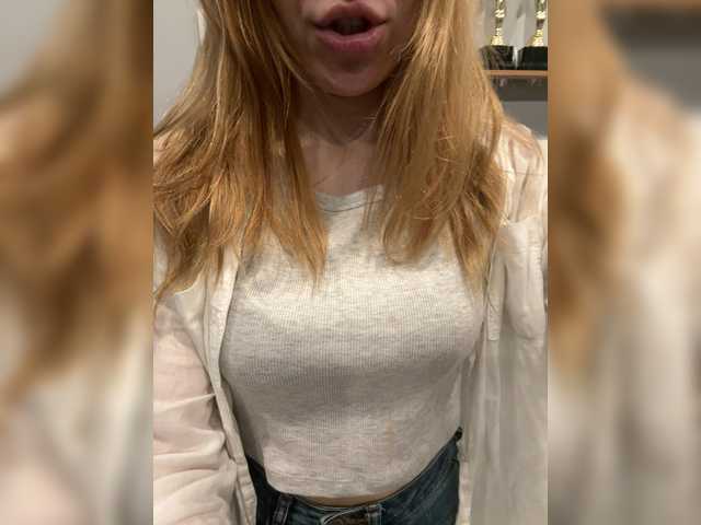 Evagogogo live cam on BongaCams