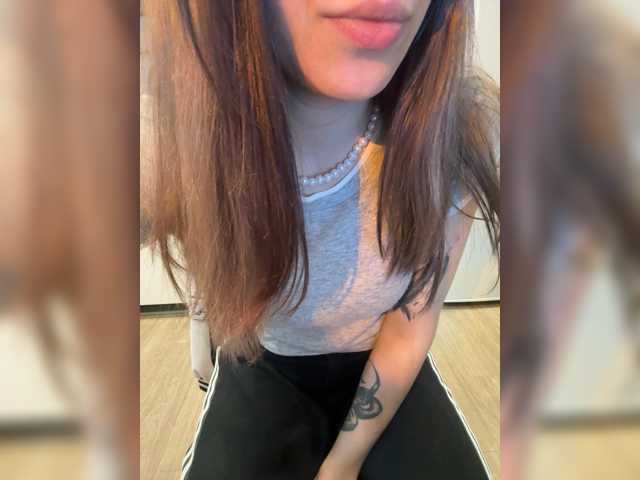 Evagogogo live cam on BongaCams
