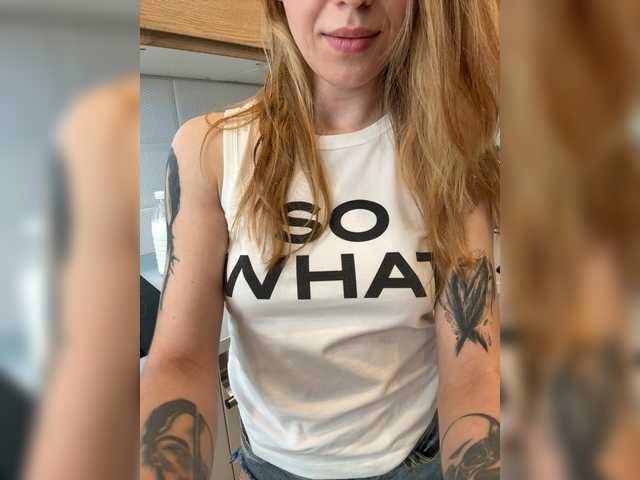 Evagogogo live cam on BongaCams