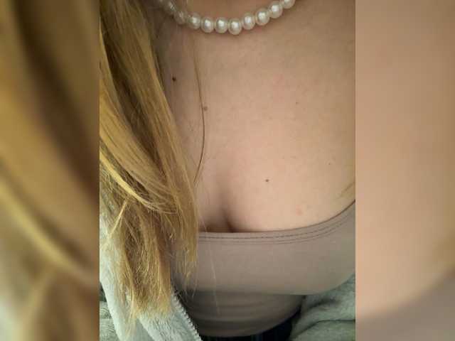 Evagogogo live cam on BongaCams