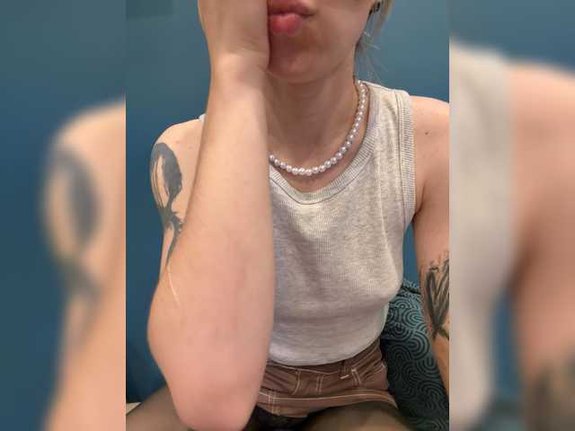 Evagogogo live cam on BongaCams