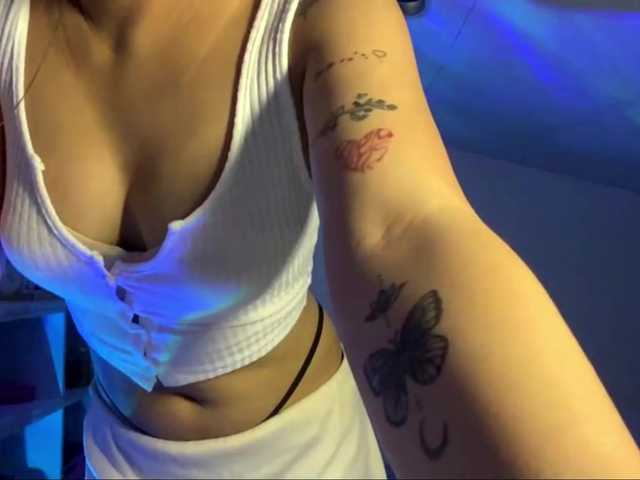 SundaySalmon live cam on BongaCams