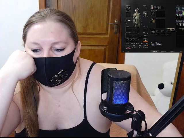 MiraKiss1 live cam