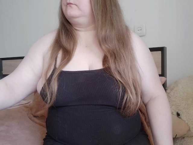 MiraKiss1 — live female cam