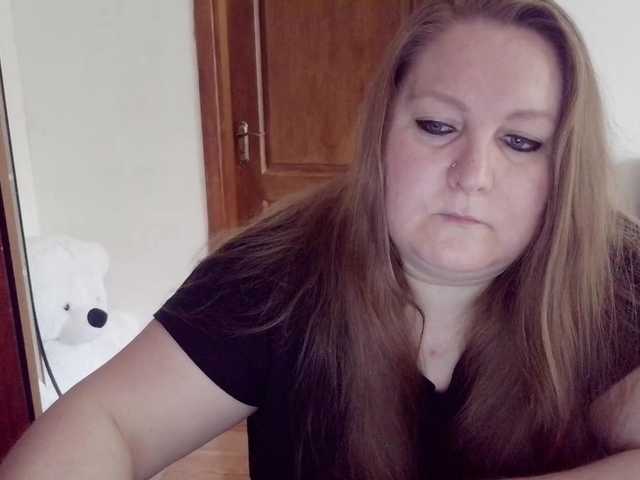 MiraKiss1 live cam on BongaCams
