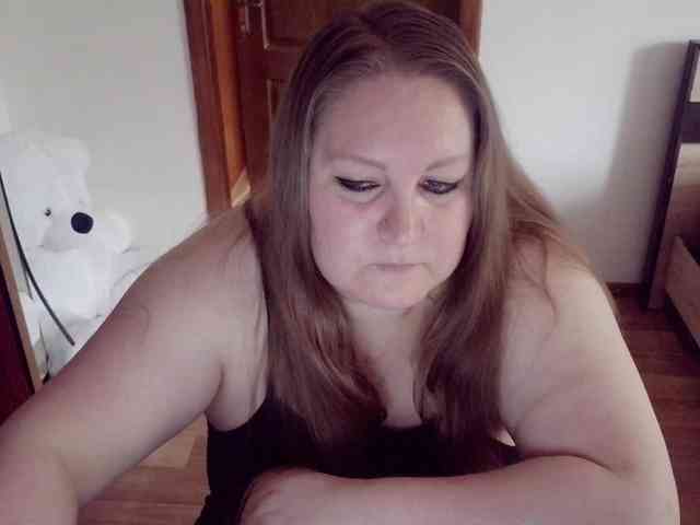 MiraKiss1 Live Webcam on BongaCams