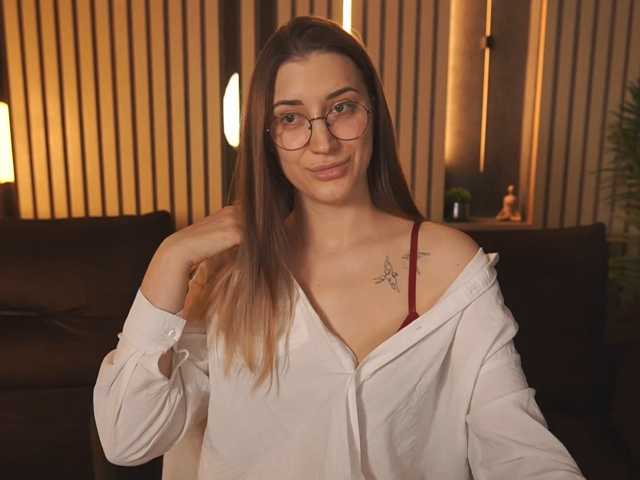 MiaCarterss live cam on BongaCams