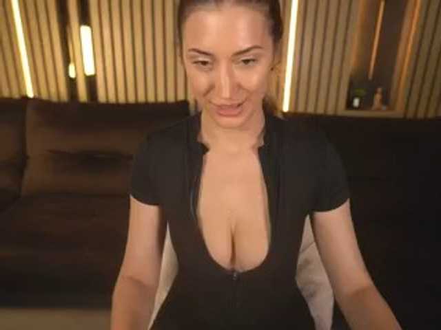 MiaCarterss live cam on BongaCams