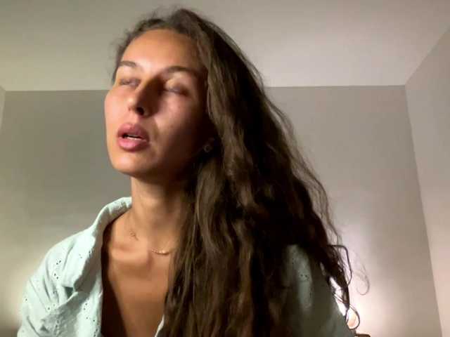 PolinaMayner live cam on BongaCams