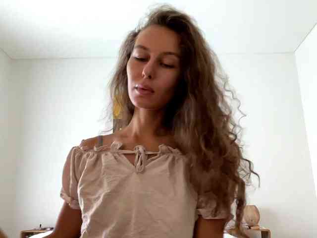 PolinaMayner webcam