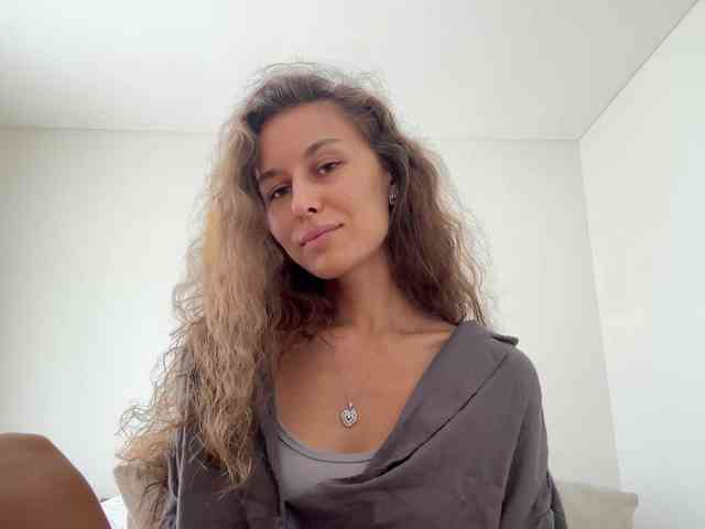 Model: PolinaMayner