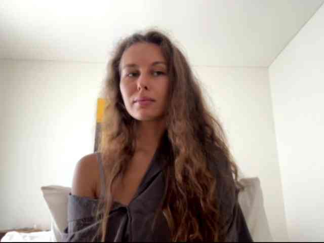 Model: PolinaMayner