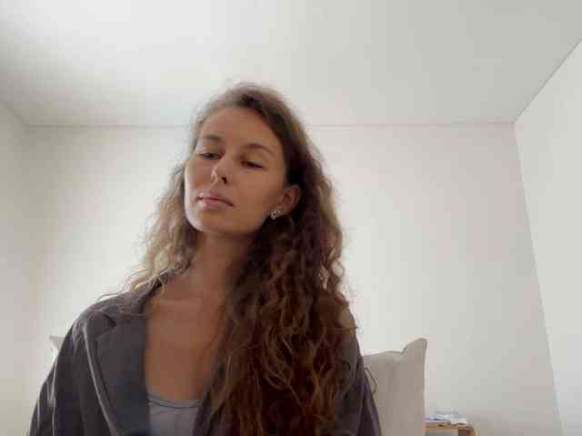 Model: PolinaMayner