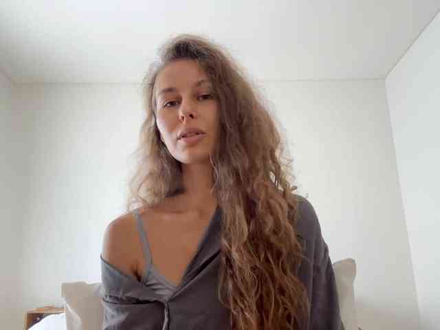 Model: PolinaMayner