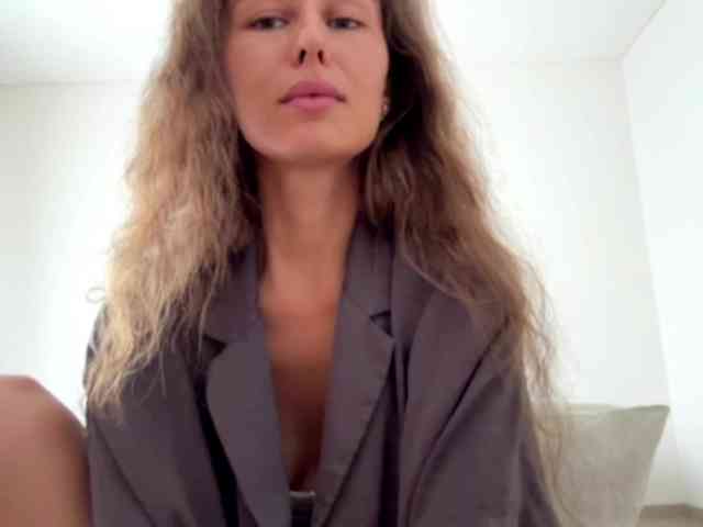 Model: PolinaMayner
