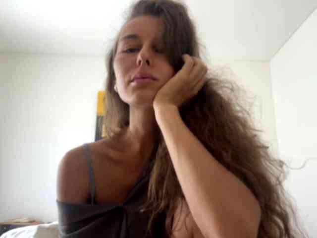 Model: PolinaMayner