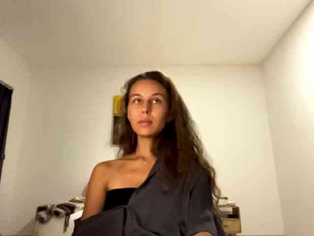 Model: PolinaMayner