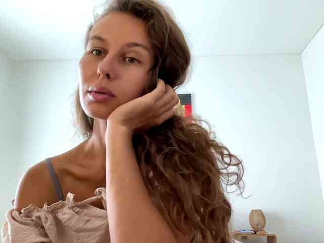 PolinaMayner webcam