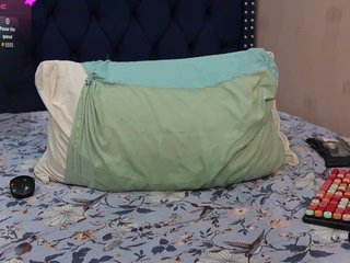 SilverCougar83 Porn Show