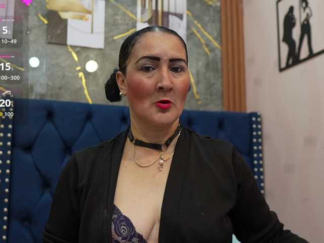SilverCougar83 live cam preview