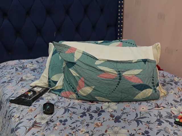 SilverCougar83 live cam on BongaCams