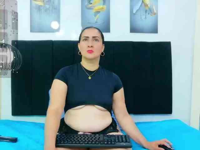 SilverCougar83 SilverCougar83