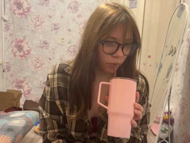 AdelineBordley live cam on BongaCams