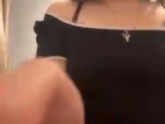 AdelineBordley live cam on BongaCams