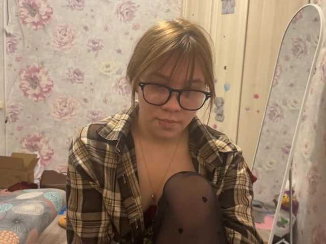 AdelineBordley live cam on BongaCams