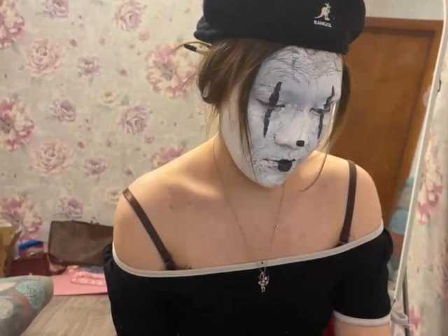 AdelineBordley live cam on BongaCams