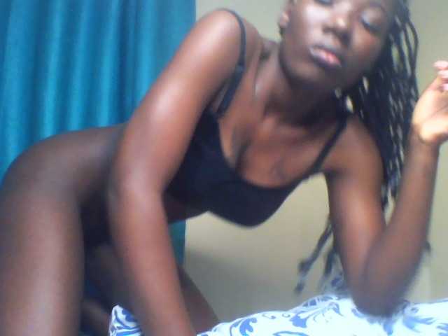 Sweetmiyaa live cam on BongaCams