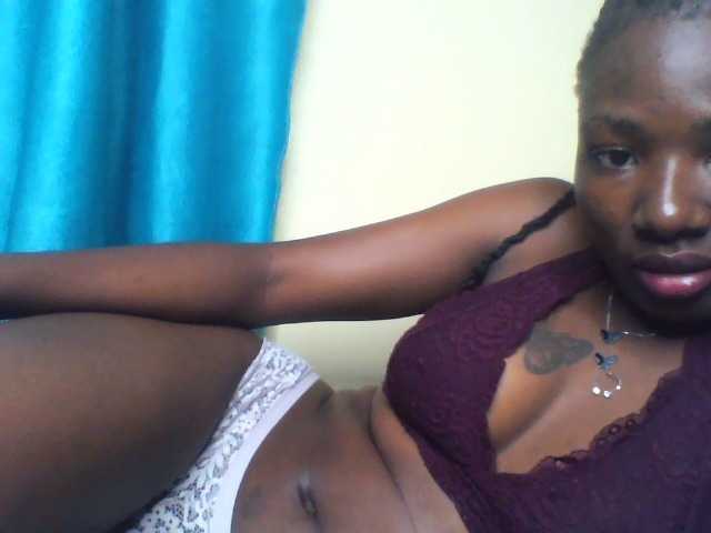 Sweetmiyaa live cam on BongaCams