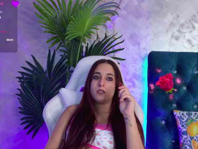 AlinaFoxx webcam