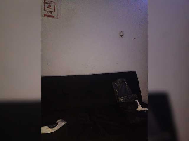 LizzRojas7 live cam on BongaCams