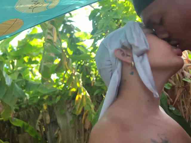 Modelo: BiOutdoorSex
