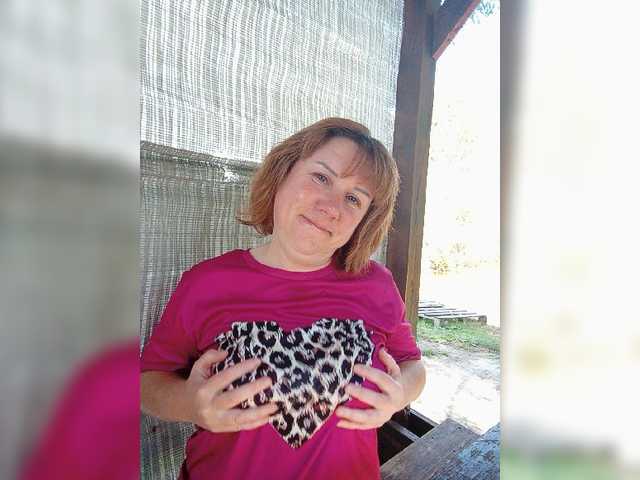 TravelChat live cam on BongaCams