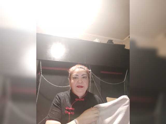 Aiaa live cam on BongaCams