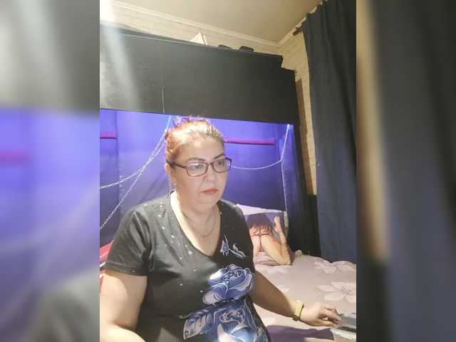 Aiaa, live now on BongaCams