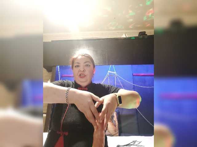 Aiaa live cam on BongaCams